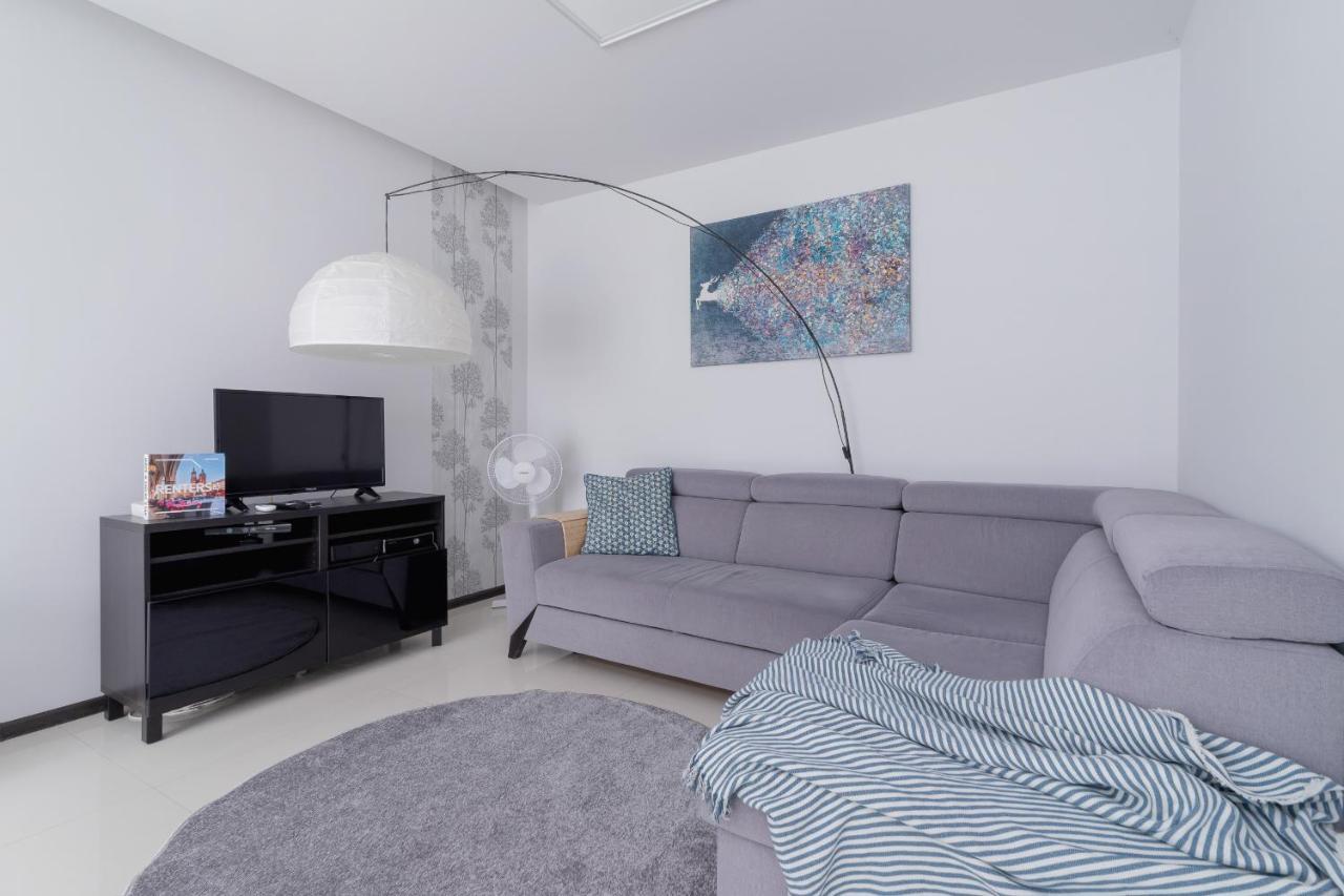Wonderful Apartment Garden Residence By Noclegi Renters Krakow Dış mekan fotoğraf