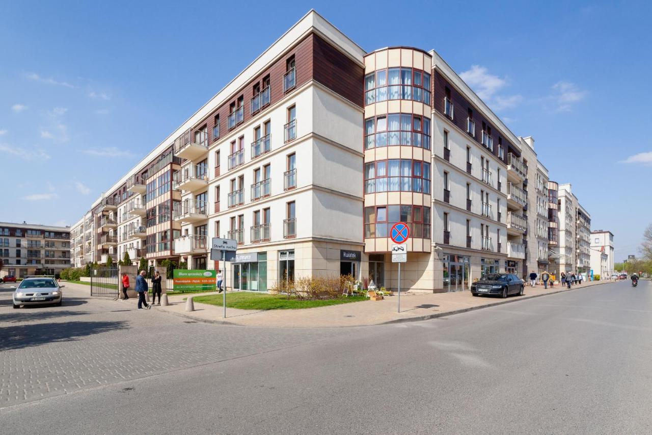 Wonderful Apartment Garden Residence By Noclegi Renters Krakow Dış mekan fotoğraf